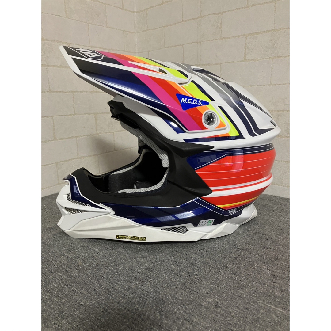 SHOEI(ショウエイ)の値下げ！ショウエイ　ヘルメット VFX-WR  Lサイズ 内装Mサイズ新品付き 自動車/バイクのバイク(モトクロス用品)の商品写真