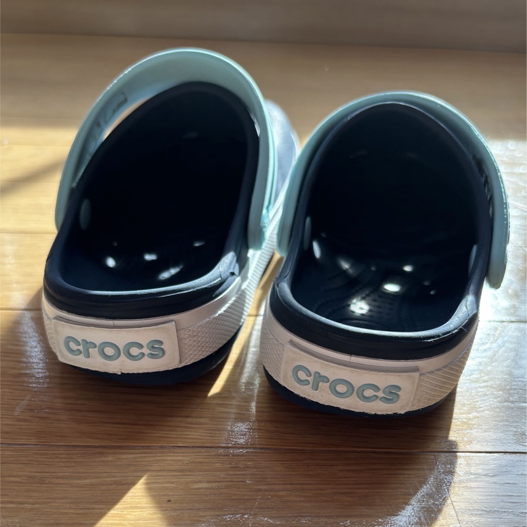 crocs(クロックス)の専用　クロックス＋半袖120 キッズ/ベビー/マタニティのキッズ靴/シューズ(15cm~)(サンダル)の商品写真