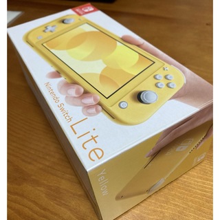 ニンテンドースイッチ(Nintendo Switch)のSwitch Lite  箱あり本体　中古品　⭐︎おまけ付き⭐︎(携帯用ゲーム機本体)