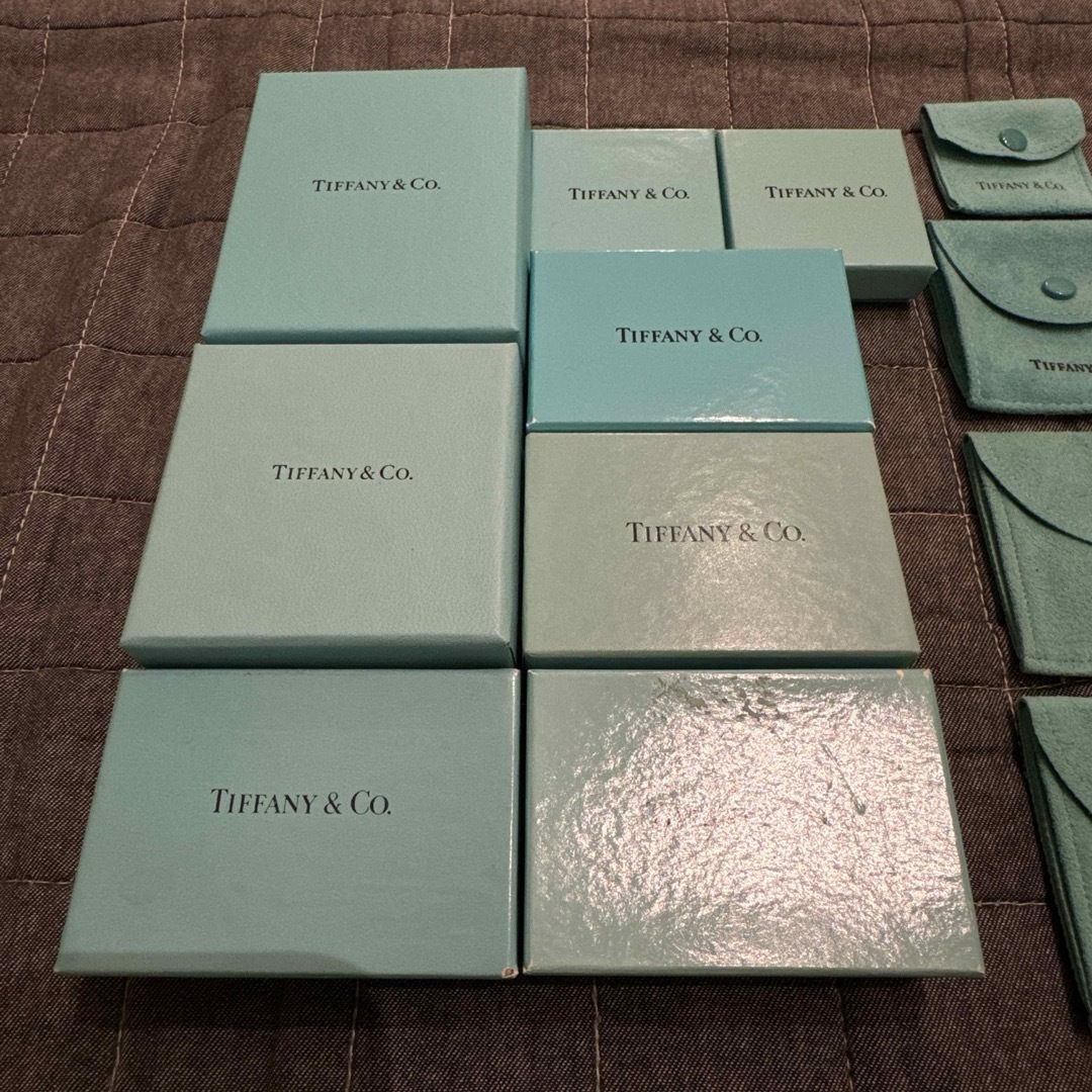 Tiffany & Co.(ティファニー)のTIFFANY&Co ティファニー 箱 ジュエリーポーチ アクセサリー巾着袋 レディースのファッション小物(ポーチ)の商品写真