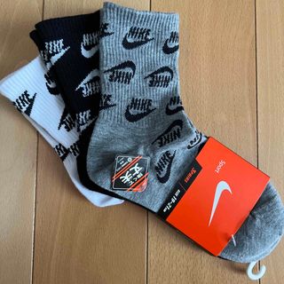 ナイキ(NIKE)のNIKE ナイキ　靴下　3足組　19〜21(靴下/タイツ)