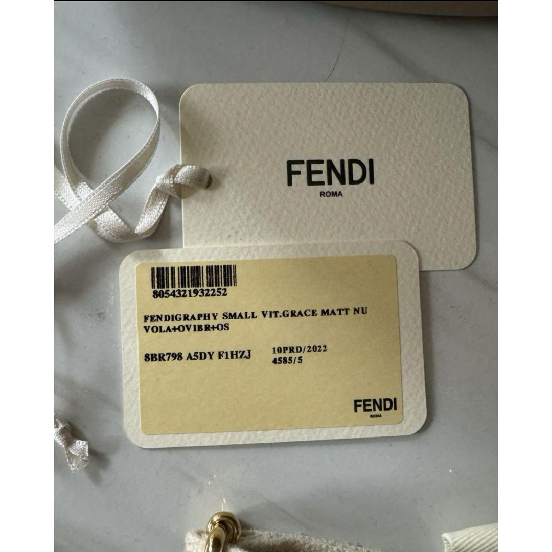 FENDI(フェンディ)のFENDI  グラフィ　ストラップ　セット レディースのバッグ(ショルダーバッグ)の商品写真