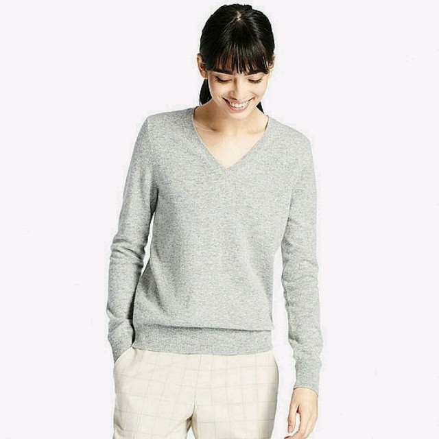 UNIQLO カシミヤVネックセーター ダークグレー Mサイズ-