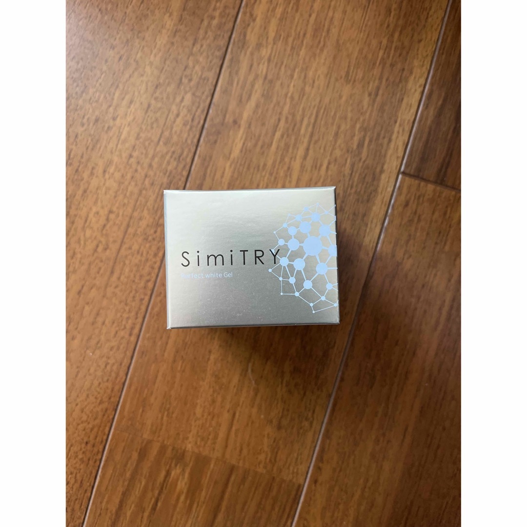 新品　未開封　SimiTRY パーフェクトホワイトジェル コスメ/美容のスキンケア/基礎化粧品(美容液)の商品写真