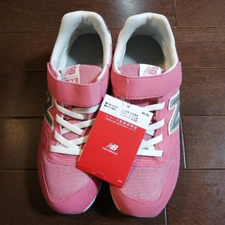 キュウキュウロク(996（New Balance）)の【新品未使用】ニューバランス　24cm YV996CPK ジュニアシューズ(スニーカー)