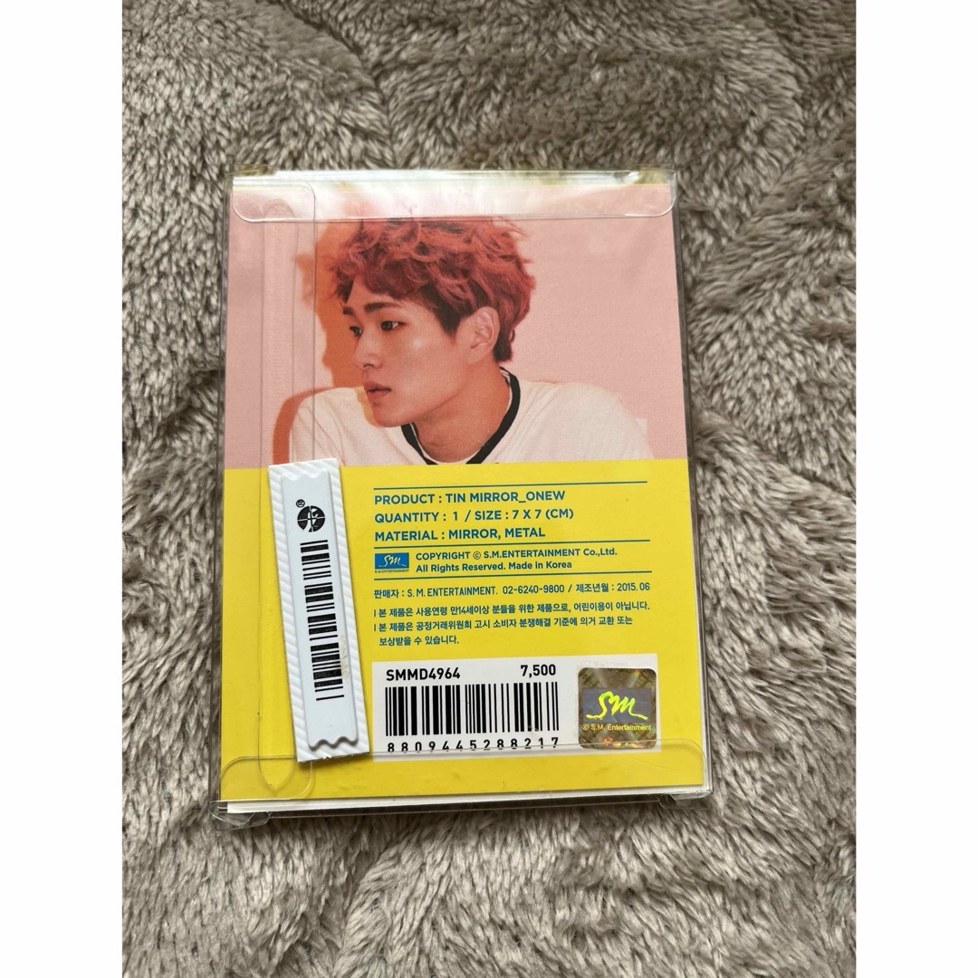 SHINee(シャイニー)の【未開封】SHINee Odd ミラー Onew ver. エンタメ/ホビーのタレントグッズ(アイドルグッズ)の商品写真