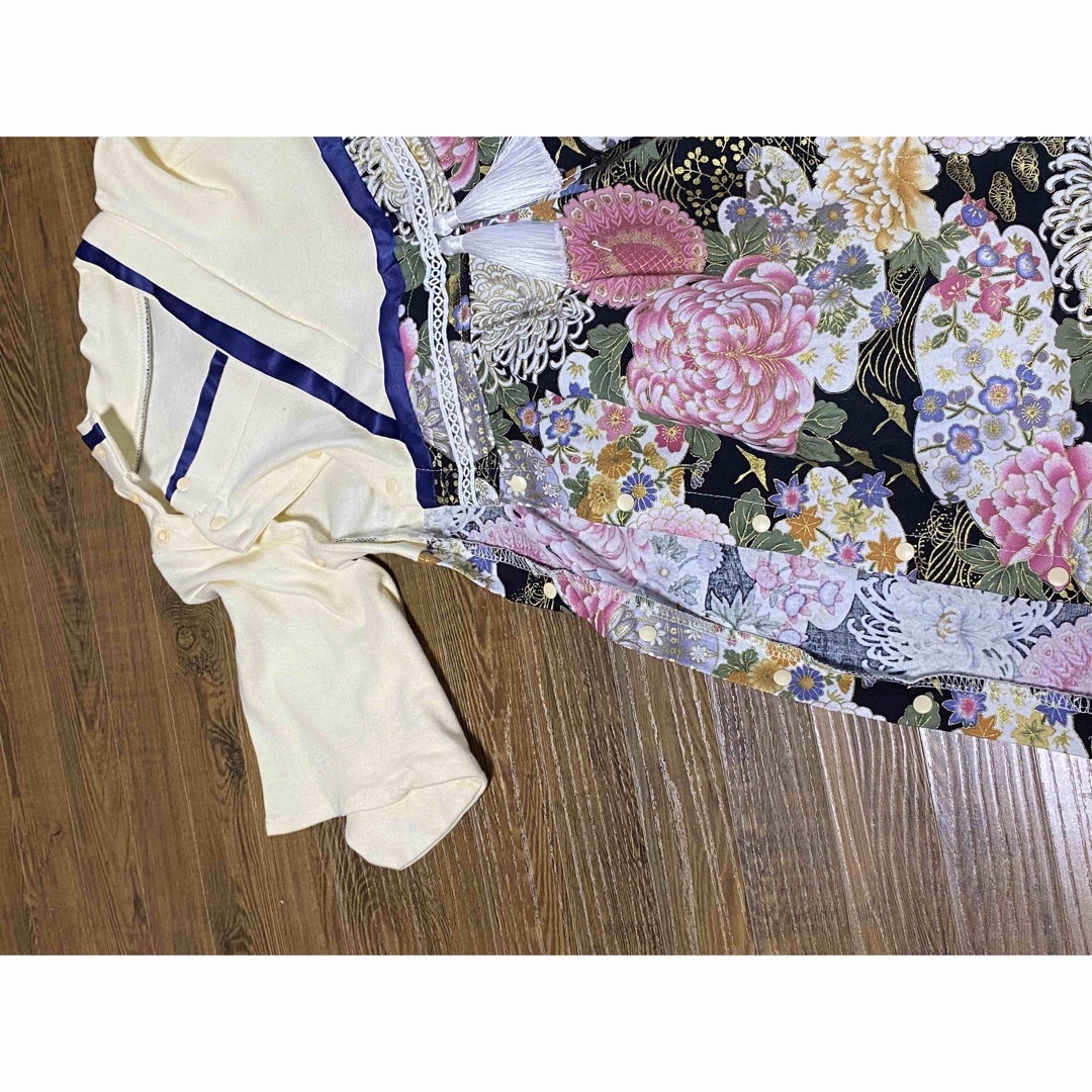 豪華な袴ロンパース(90cm) キッズ/ベビー/マタニティのキッズ服男の子用(90cm~)(和服/着物)の商品写真