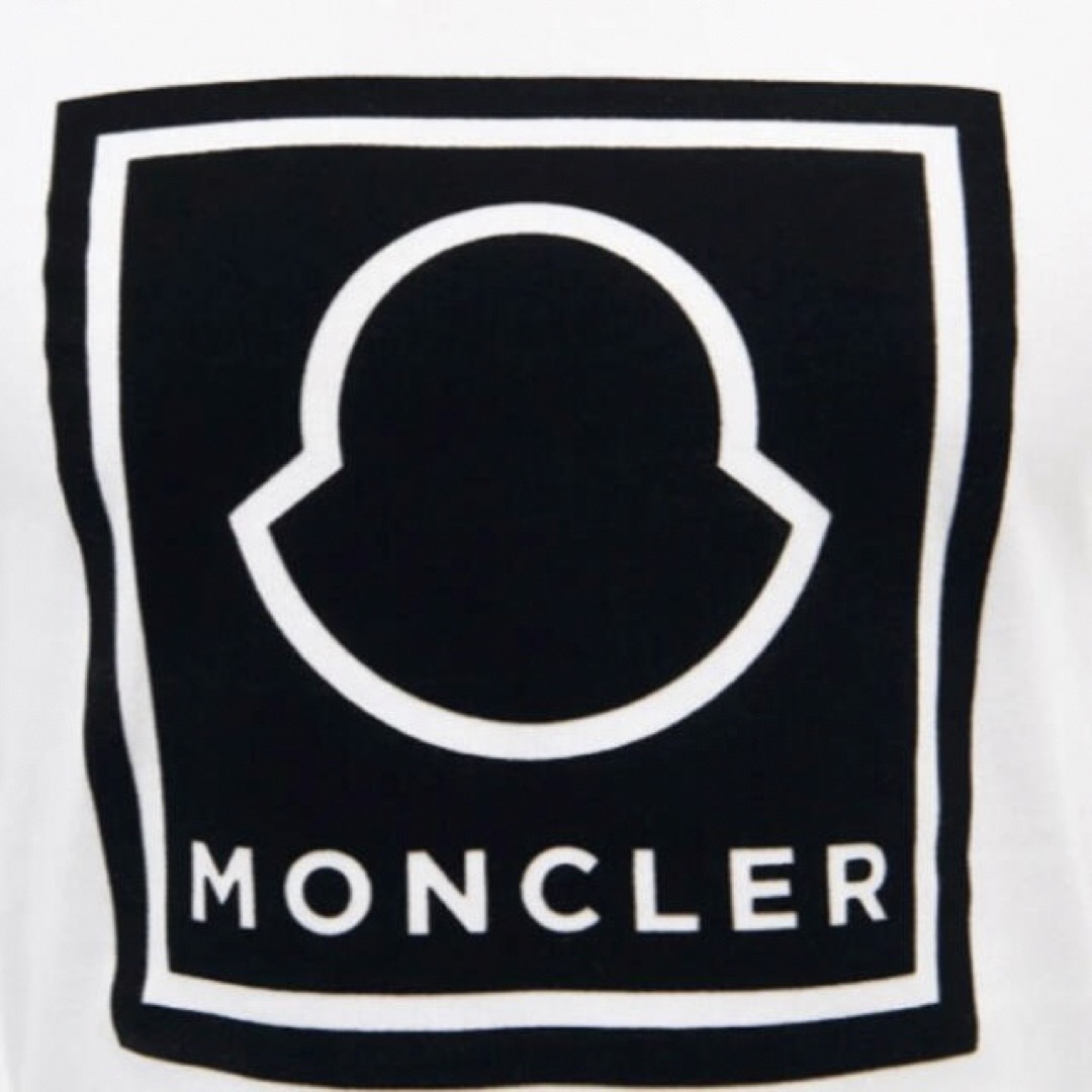 MONCLER(モンクレール)の★希少★ 最新作 MONCLER ロンT 長袖 ロゴTシャツ XS ホワイト  メンズのトップス(Tシャツ/カットソー(七分/長袖))の商品写真