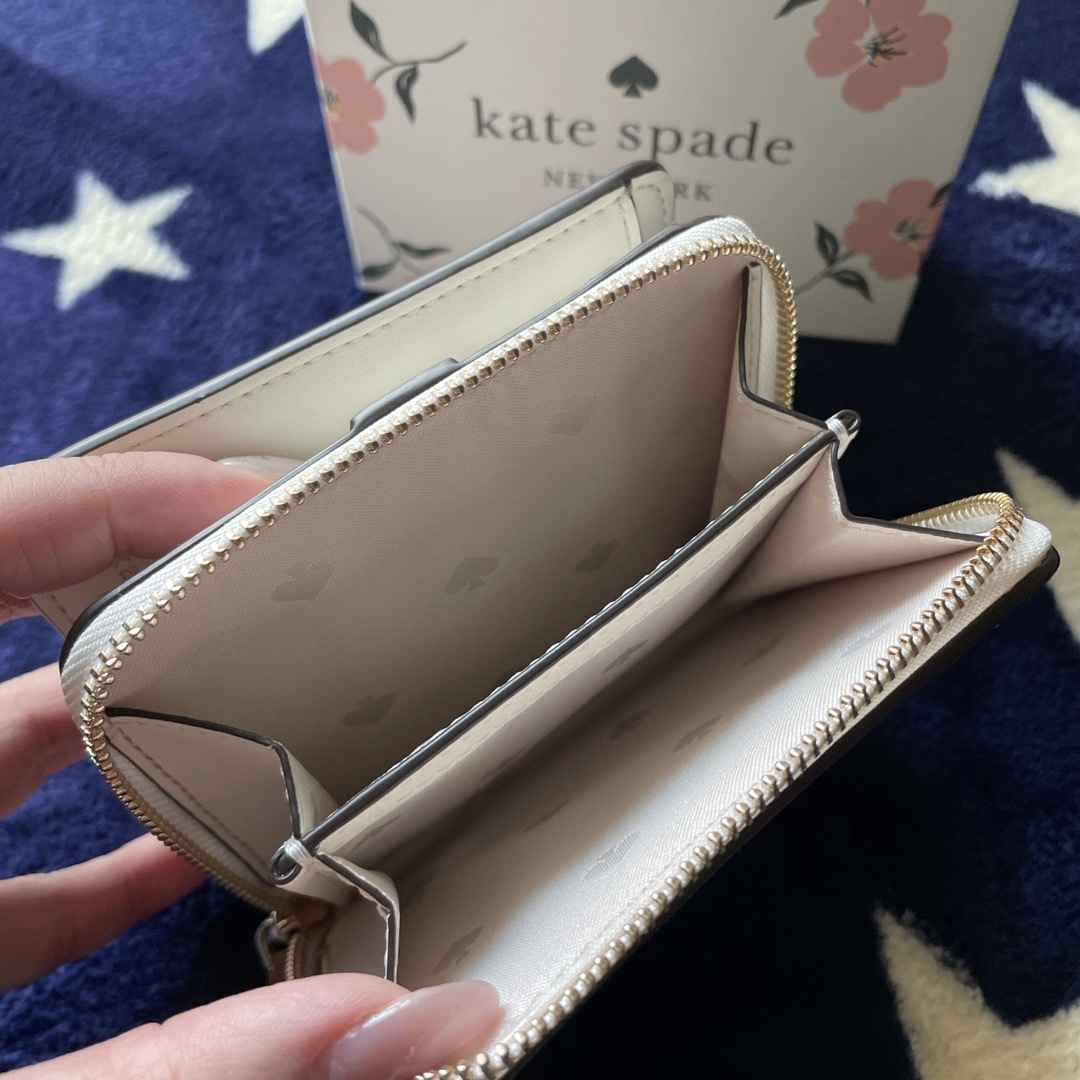 kate spade new york(ケイトスペードニューヨーク)のkate spade 二つ折り財布  レディースのファッション小物(財布)の商品写真