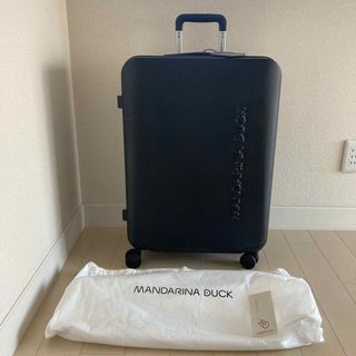 [ほぼ新品]マデリーナダック スーツケース マットブラック黒64cm 75L(トラベルバッグ/スーツケース)