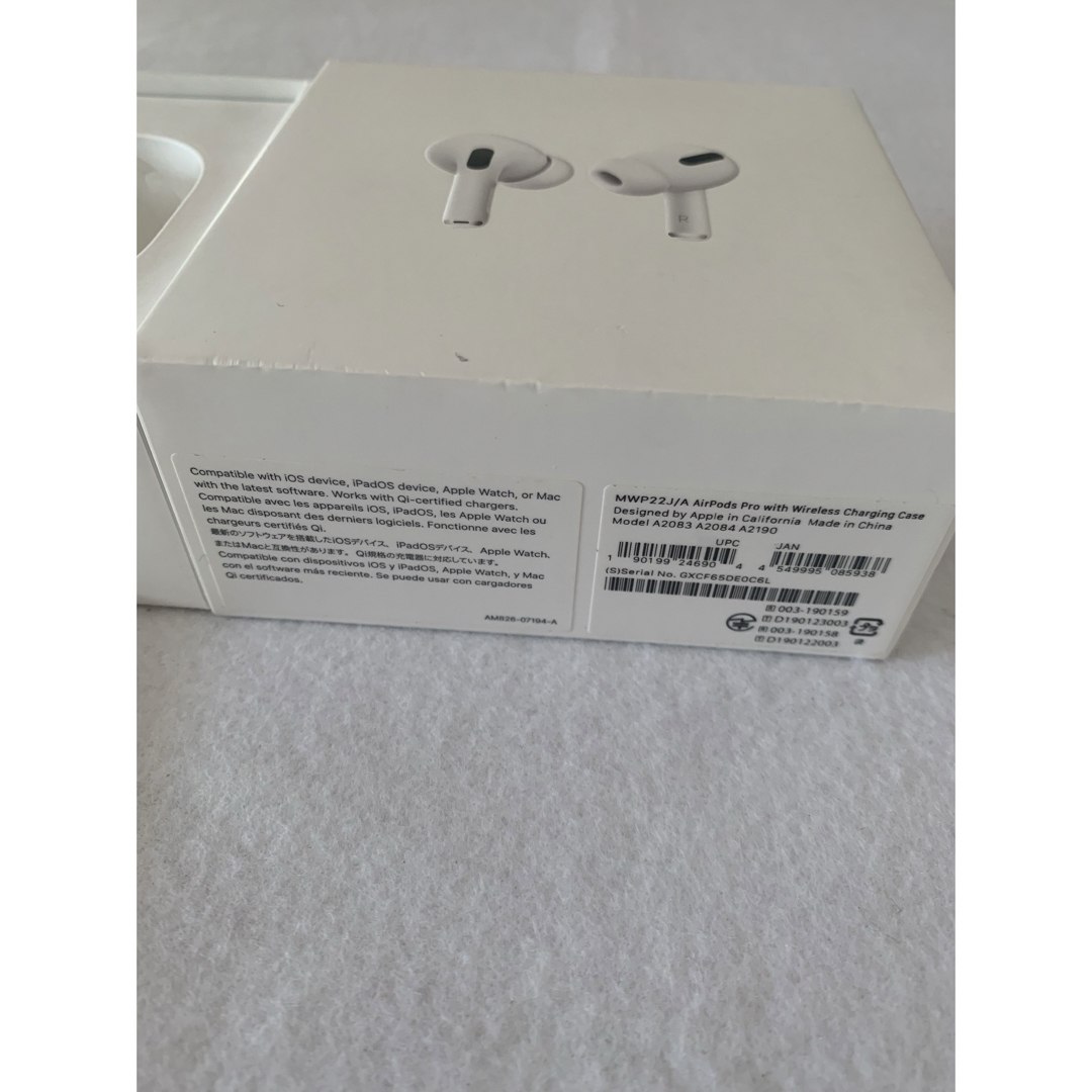 美品　AirPods Pro ワイヤレス　mwp22j/a イヤホン スマホ/家電/カメラのオーディオ機器(ヘッドフォン/イヤフォン)の商品写真