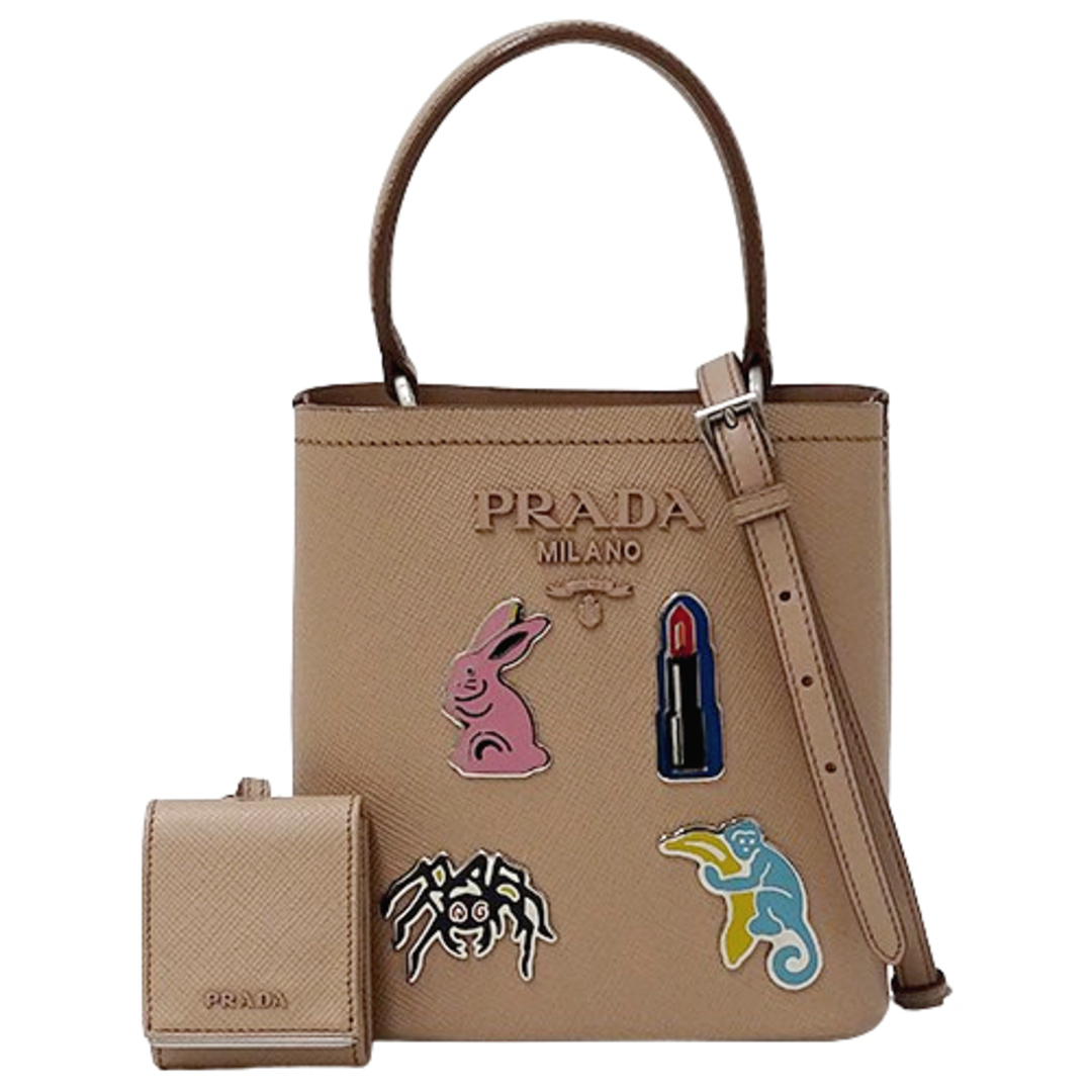 プラダ PRADA バッグ レディース ブランド ハンドバッグ ショルダーバッグ 2way サフィアーノ パニエ スモール ピンクベージュ 1BA217 メタル アップリケ ミニバッグ コンパクト おしゃれイタリア参考価格