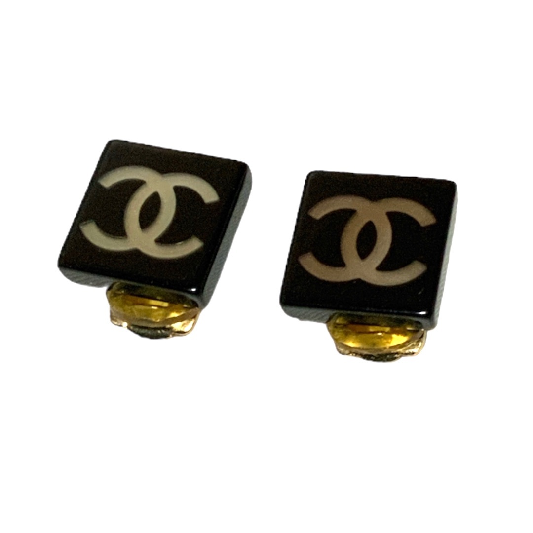 CHANEL - CHANELイヤリング　ココマーク　ブラック　箱、ポーチ付き