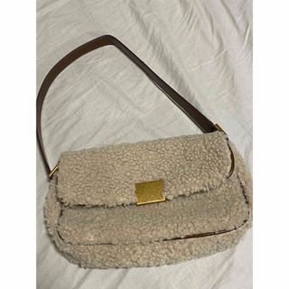 ザラ(ZARA)の【ZARA】 フワフワ ショルダーバッグ ゴールド ハンドバッグ バッグ(ショルダーバッグ)