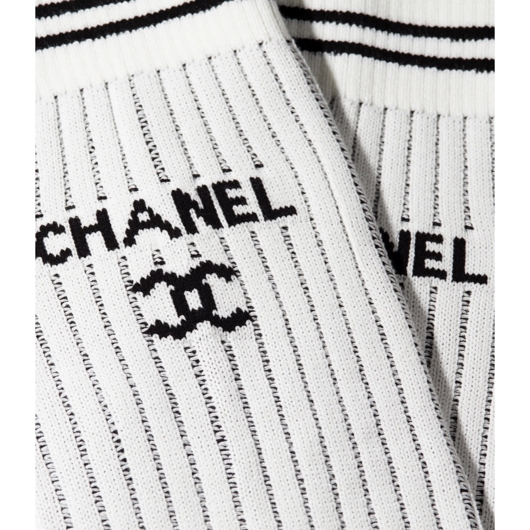 CHANEL(シャネル)のCHANEL ❤︎ ゲートル　レッグウォーマー　靴下 【新品未使用】 レディースのレッグウェア(レッグウォーマー)の商品写真