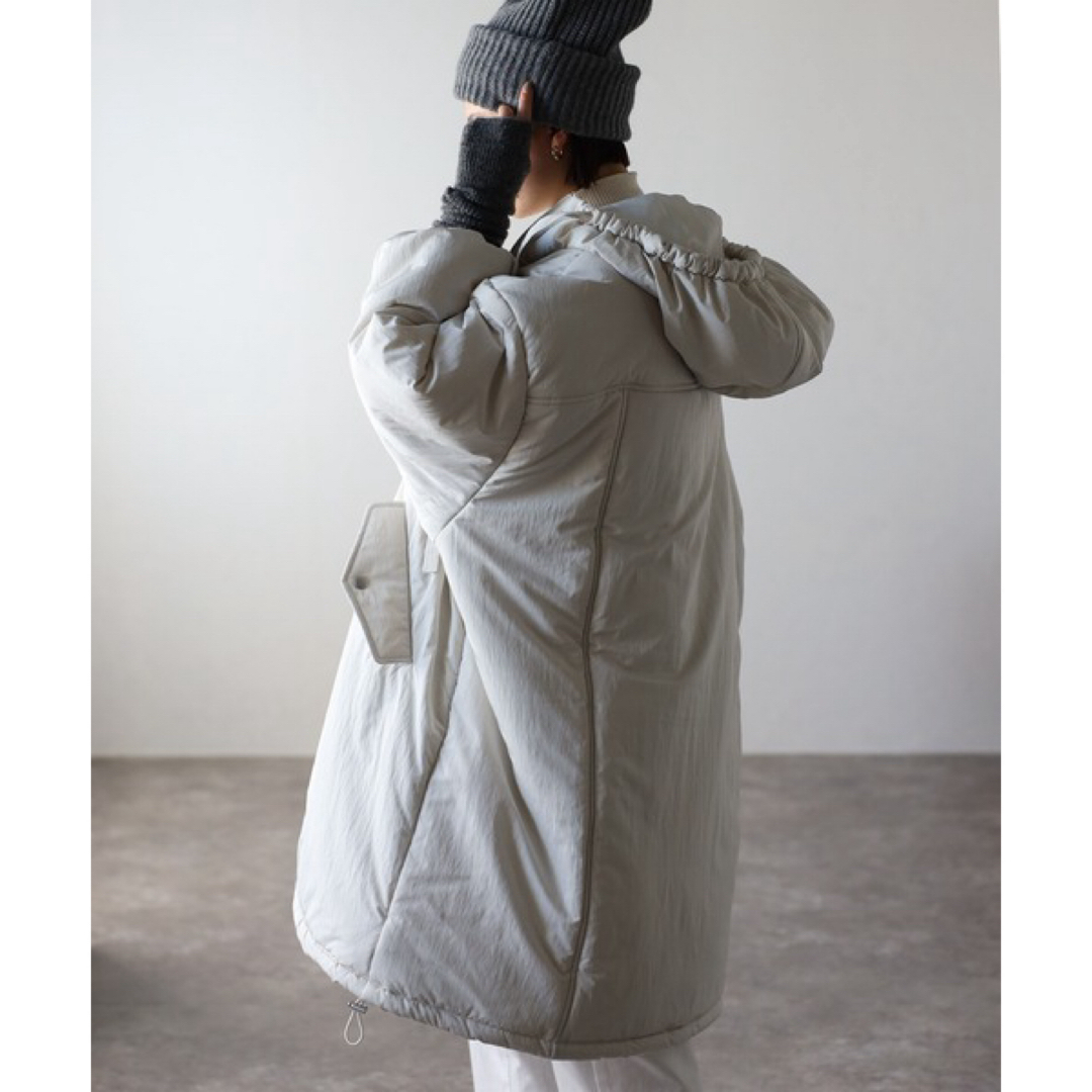 【送料無料】 r. オーバーサイズモンスターパーカー レディースのジャケット/アウター(その他)の商品写真