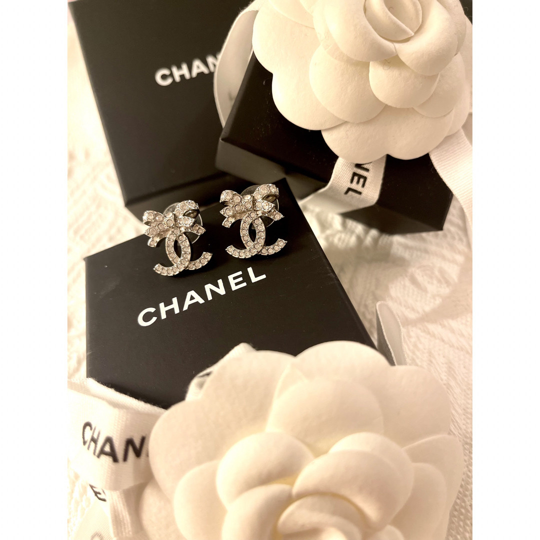 CHANEL(シャネル)のこっちゃん様専用シャネル CHANEL 新作 リボン ピアス ♪ ＋5%OFF レディースのアクセサリー(ピアス)の商品写真