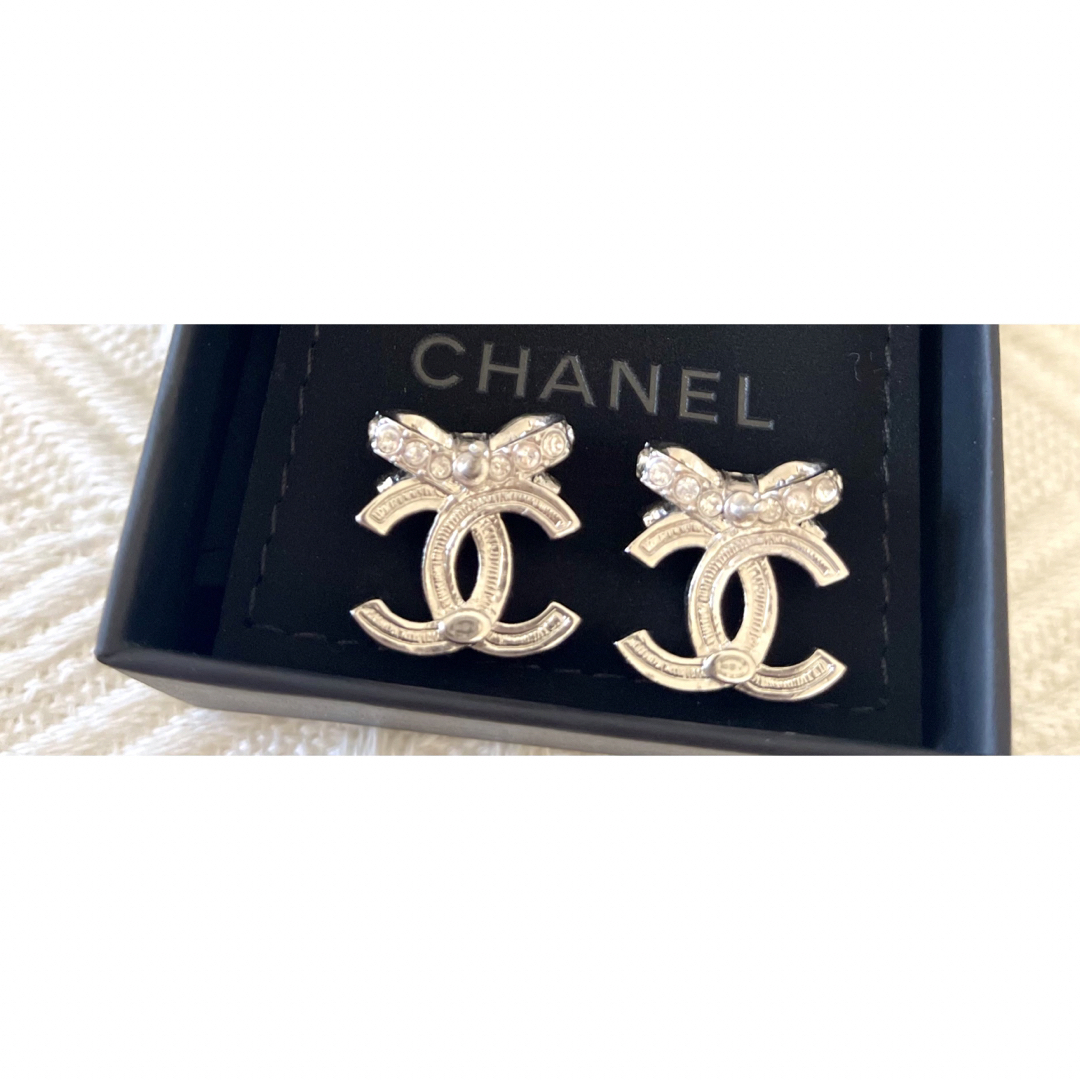 CHANEL(シャネル)のこっちゃん様専用シャネル CHANEL 新作 リボン ピアス ♪ ＋5%OFF レディースのアクセサリー(ピアス)の商品写真