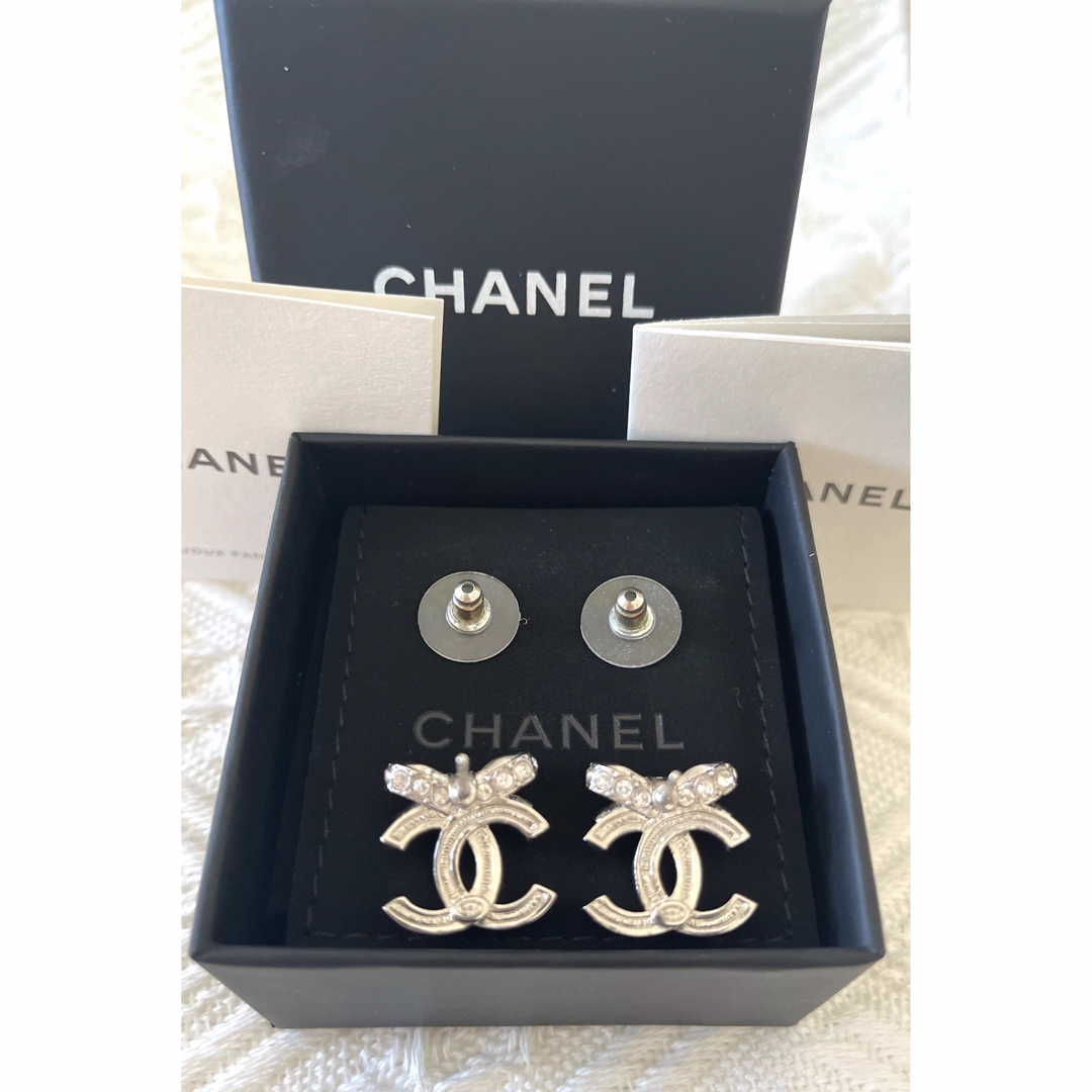 CHANEL(シャネル)のこっちゃん様専用シャネル CHANEL 新作 リボン ピアス ♪ ＋5%OFF レディースのアクセサリー(ピアス)の商品写真