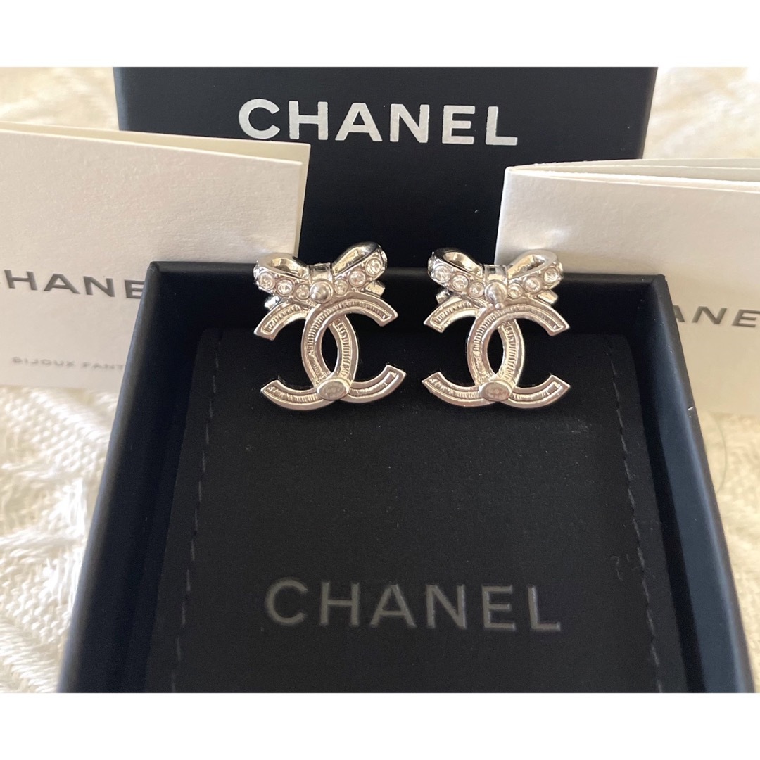 CHANEL(シャネル)のこっちゃん様専用シャネル CHANEL 新作 リボン ピアス ♪ ＋5%OFF レディースのアクセサリー(ピアス)の商品写真