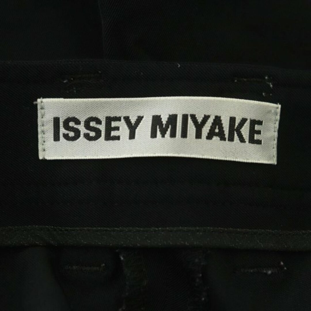 ISSEY MIYAKE(イッセイミヤケ)のイッセイミヤケ 15SS スリムパンツ テーパード 1 黒 IM51FF023 メンズのパンツ(スラックス)の商品写真