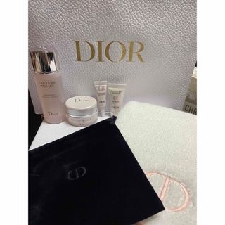クリスチャンディオール(Christian Dior)のディオール☆カプチュールトータル　ハンドタオルセット(化粧水/ローション)