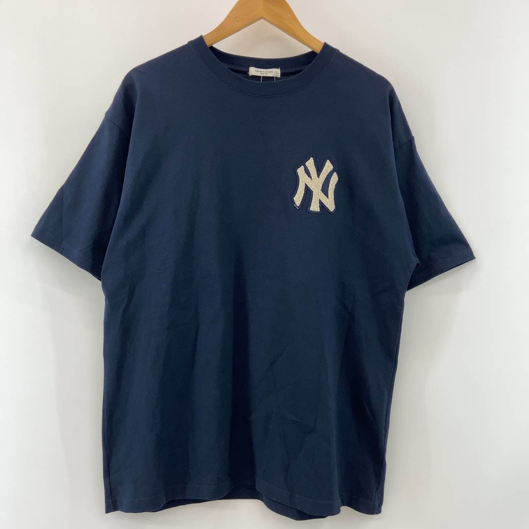 FREAK'S STORE(フリークスストア)のFREAK’S STORE　フリークスストア　NYヤンキースワッペン付き　濃紺丸首　メンズ  Tシャツ半袖 メンズのトップス(シャツ)の商品写真