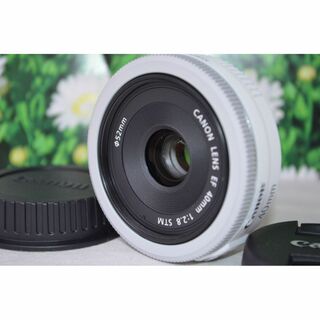 キヤノン(Canon)の極美品❤️Canon EF 40mm E2.8 STM ホワイト❤単焦点レンズ(レンズ(単焦点))