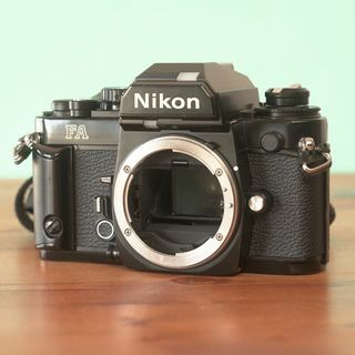 完動品◎Nikon FA ボディ ブラック フィルムカメラ #190