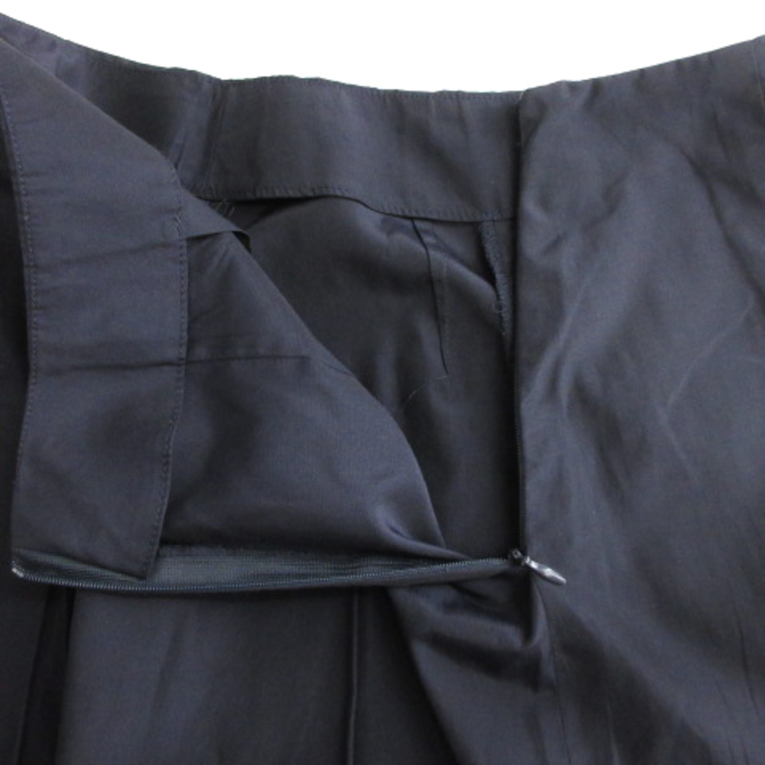 Max Mara(マックスマーラ)のマックスマーラ 白タグ 台形スカート ひざ丈 プリーツ シルク 黒 M ■SM1 レディースのスカート(ひざ丈スカート)の商品写真