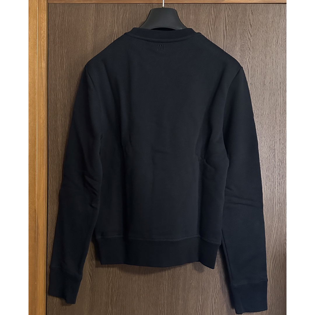 黒XS新品 AMI Paris アミ ブランドロゴ パッチ スウェット シャツ 黒XS新品 AMI Paris アミ ブランドロゴ パッチ スウェット シャツ