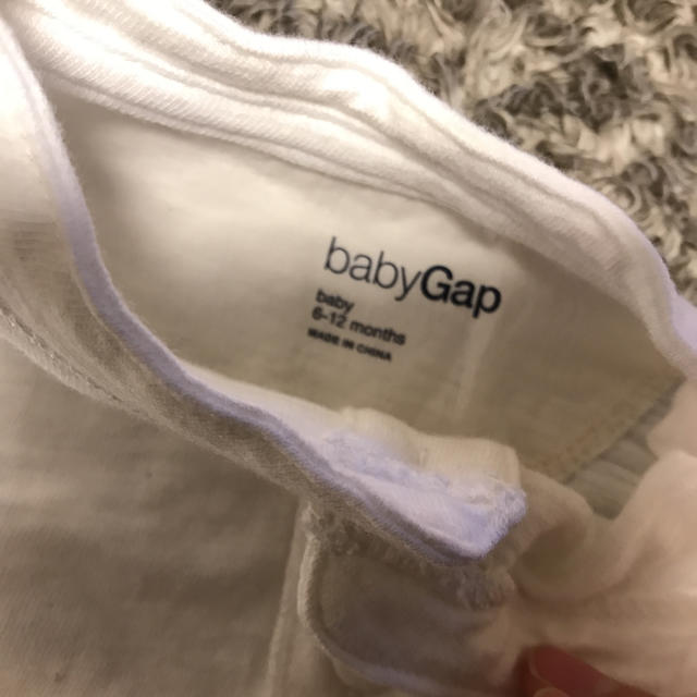 babyGAP(ベビーギャップ)のbabyGap♡無地トップス キッズ/ベビー/マタニティのベビー服(~85cm)(カバーオール)の商品写真