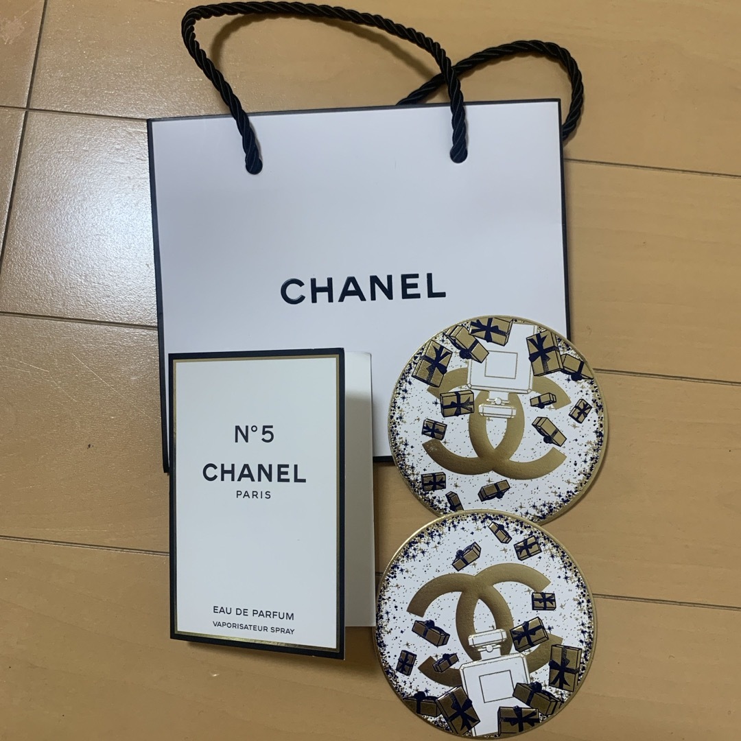 CHANEL(シャネル)のChanel 香水サンプルNo.5 +ショッパーセット コスメ/美容の香水(香水(女性用))の商品写真