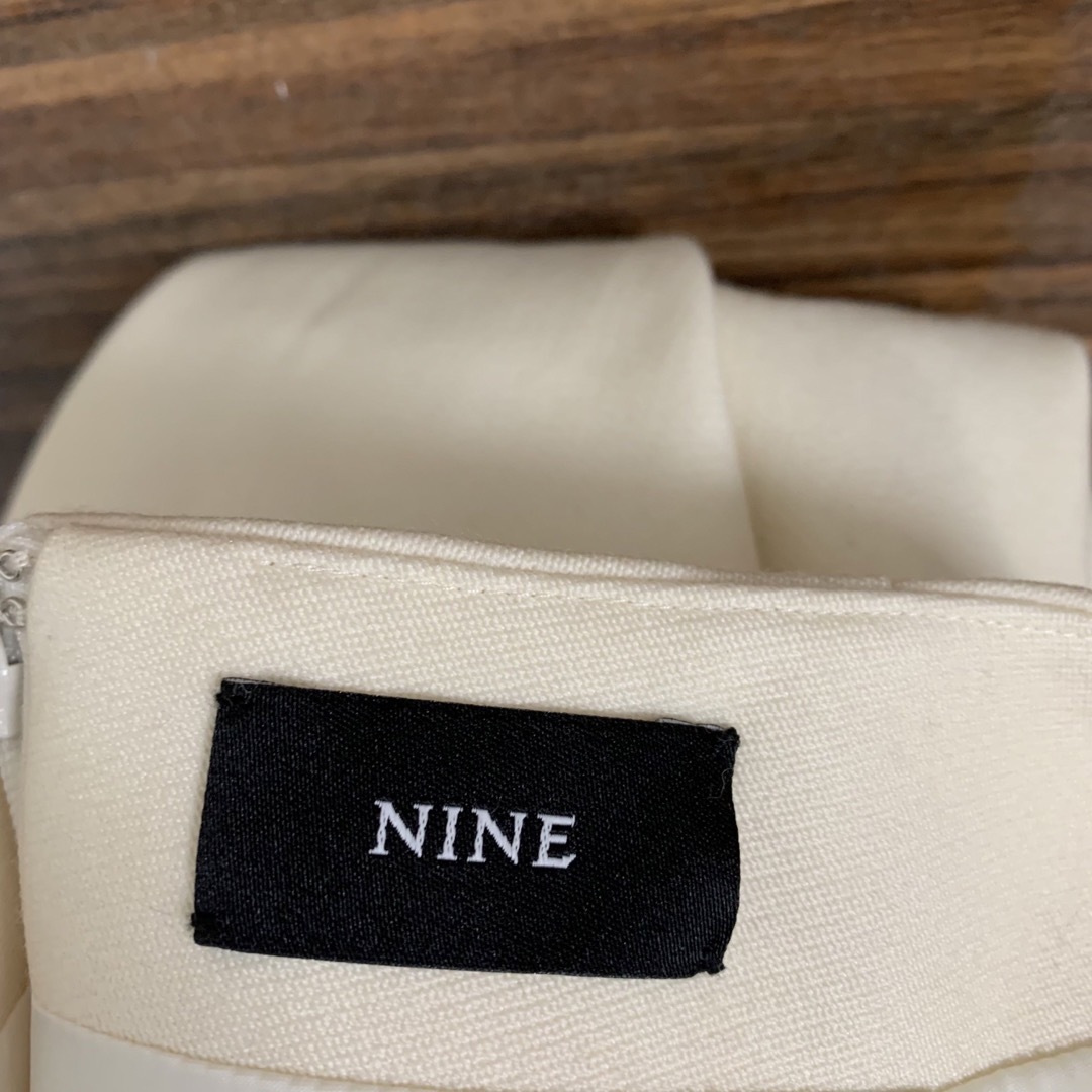 NINE(ナイン)のNINE ナイン スカート 白 ホワイト Sサイズ相当 無地 レディースのスカート(ロングスカート)の商品写真