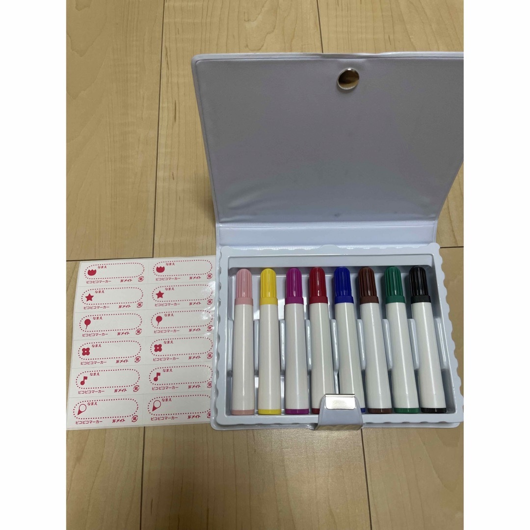 メイト　マーカー8色 インテリア/住まい/日用品の文房具(ペン/マーカー)の商品写真