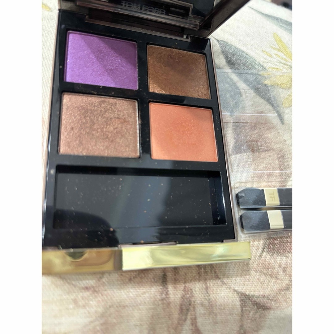 TOM FORD BEAUTY(トムフォードビューティ)のトムフォード　アイカラークォード  アフリカンバイオレット コスメ/美容のベースメイク/化粧品(アイシャドウ)の商品写真