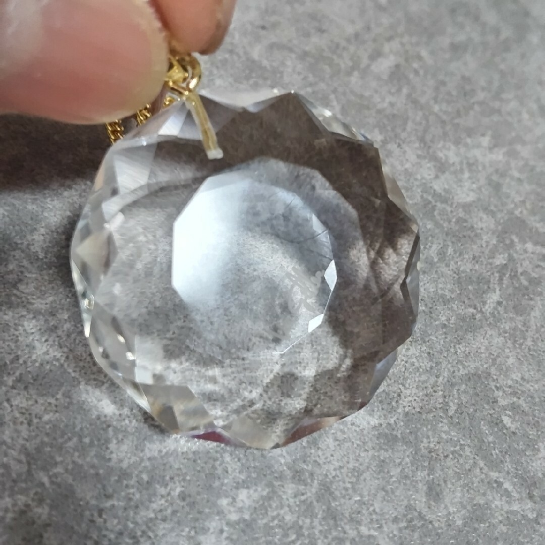 ユリゲラー 水晶 ﾈｯｸﾚｽ レディースのアクセサリー(ネックレス)の商品写真