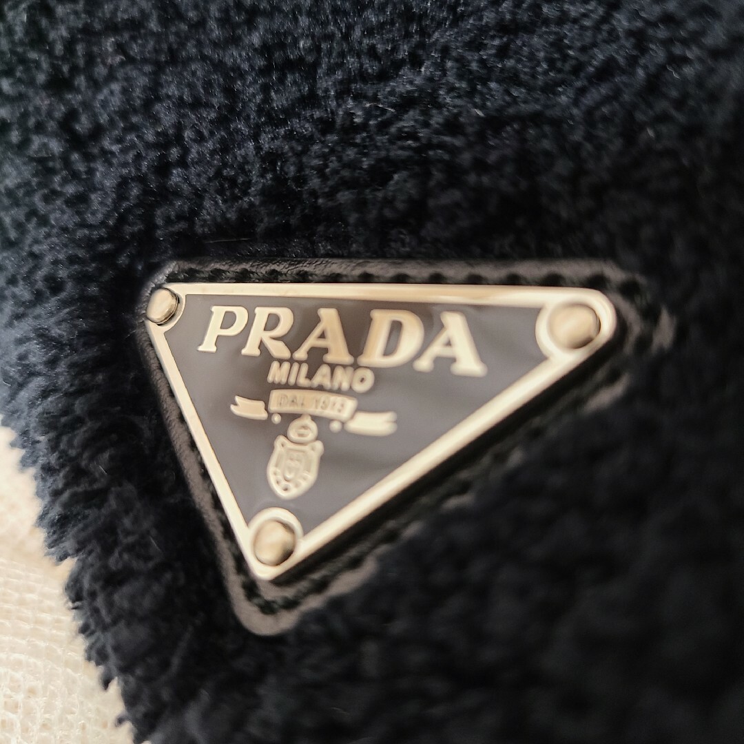 PRADA(プラダ)のPRADA　プラダ　テリー　トートバッグ　黒 レディースのバッグ(トートバッグ)の商品写真