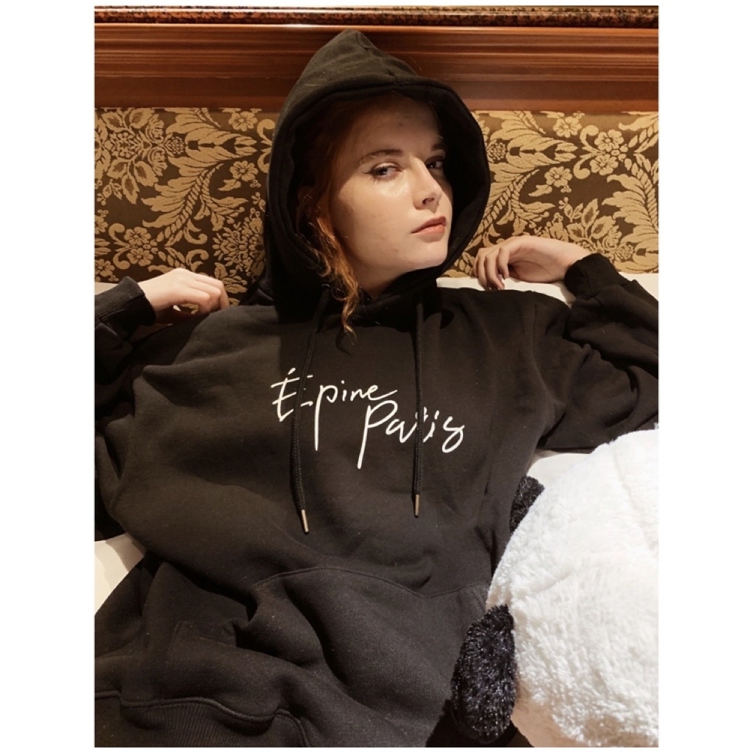 épine(エピヌ)のepine エピヌ パーカー フーディー paris hoodie black レディースのトップス(パーカー)の商品写真