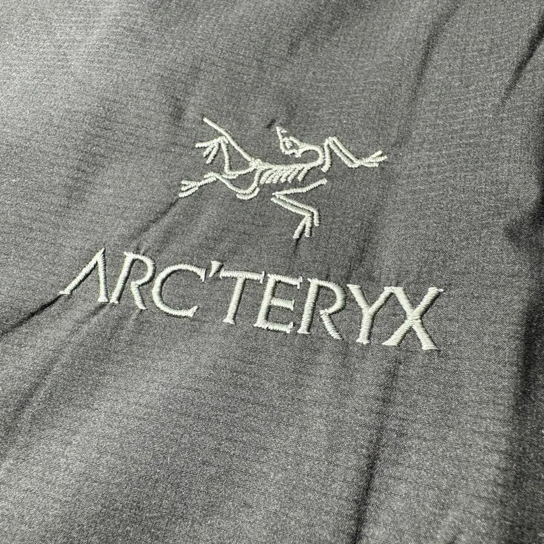 ARC'TERYX(アークテリクス)の新品 アークテリクス アトムベスト 旧アトムLTベスト ブラック Sサイズ メンズのトップス(ベスト)の商品写真