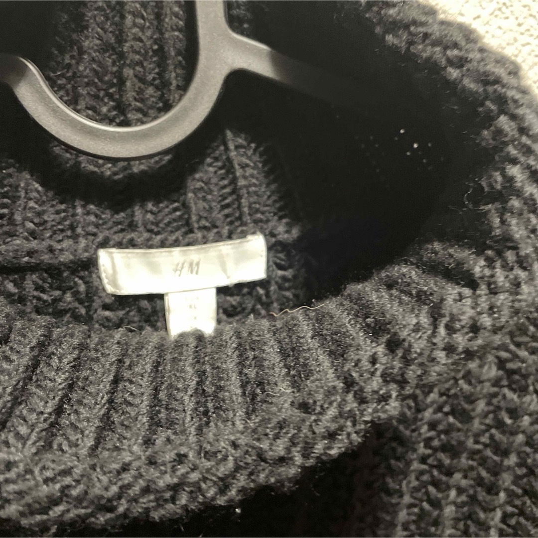 H&M(エイチアンドエム)のH&M ニット　ブラック レディースのトップス(ニット/セーター)の商品写真