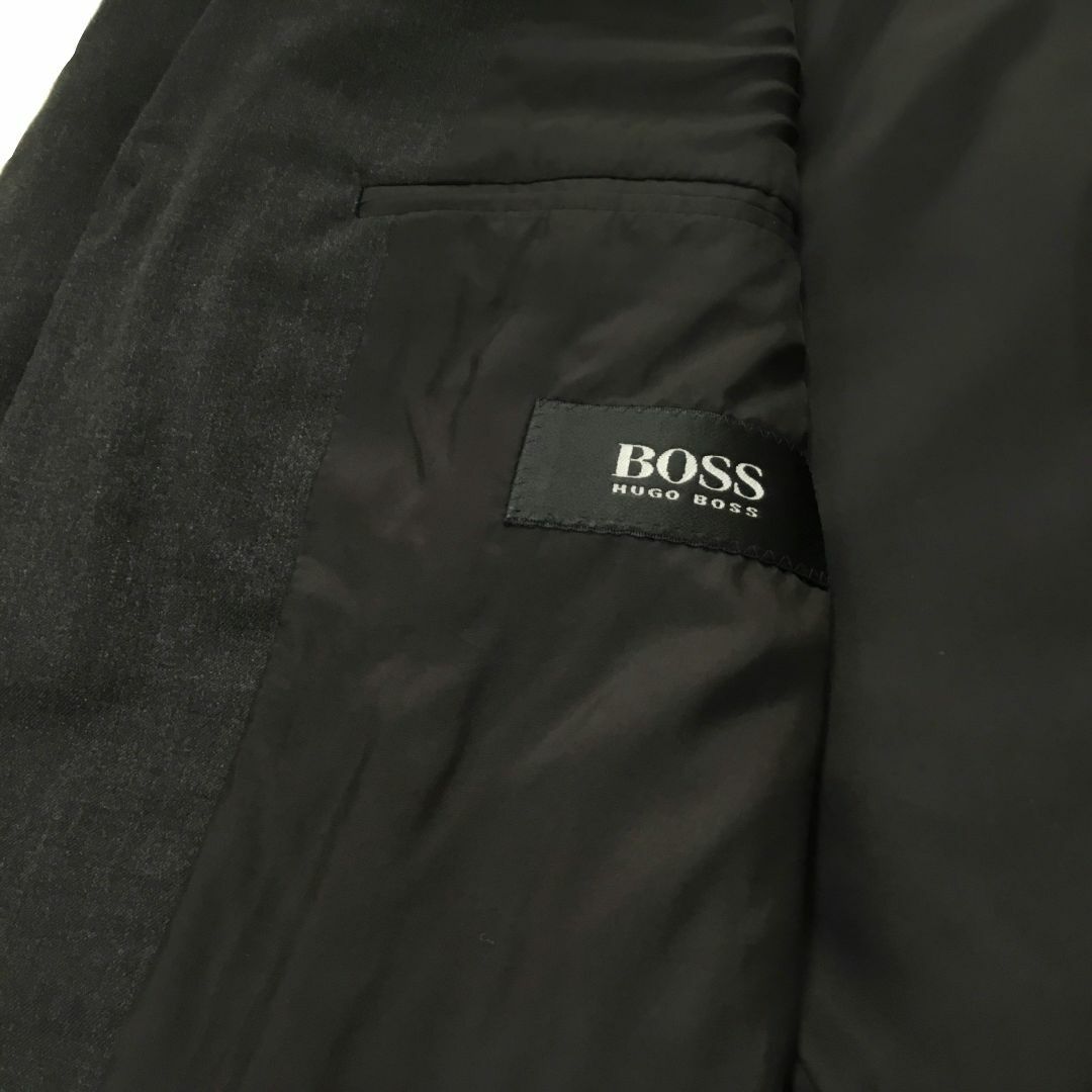 HUGO BOSS(ヒューゴボス)のHUGO BOSS ヒューゴボス 3B留めシングルスーツチャコールグレー 46 メンズのスーツ(スラックス/スーツパンツ)の商品写真