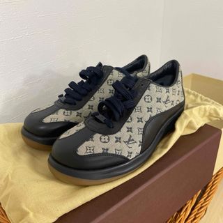 ルイヴィトン(LOUIS VUITTON)のルイ・ヴィトン　スニーカー　ルイヴィトン　LV(スニーカー)