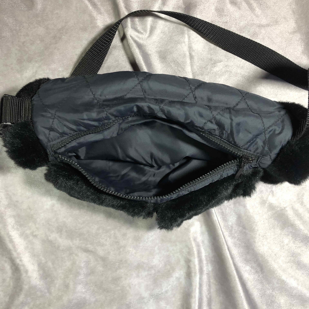 00s gloving boa shoulder bag