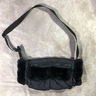 00s gloving boa shoulder bag