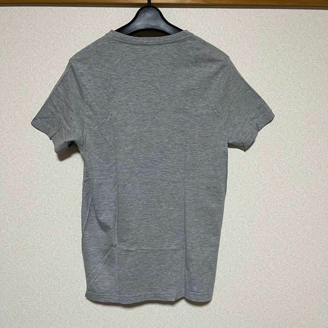 GU(ジーユー)の美品　GU ジーユー　Tシャツ　半袖　グレー　灰　半袖Tシャツ　シャツ メンズのトップス(Tシャツ/カットソー(半袖/袖なし))の商品写真
