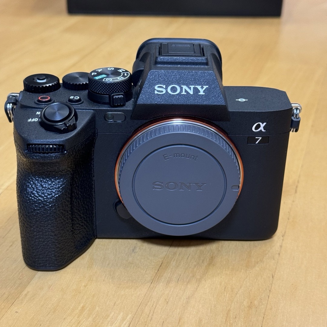 SONY(ソニー)の【美品】α7Ⅳ SONY α7m4 シャッター回数3,230回 スマホ/家電/カメラのカメラ(ミラーレス一眼)の商品写真