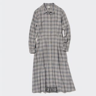 ユニクロ(UNIQLO)のグレー チェック ユニクロ　 ソフトフランネルフレアワンピース 長袖 標準丈 M(ロングワンピース/マキシワンピース)