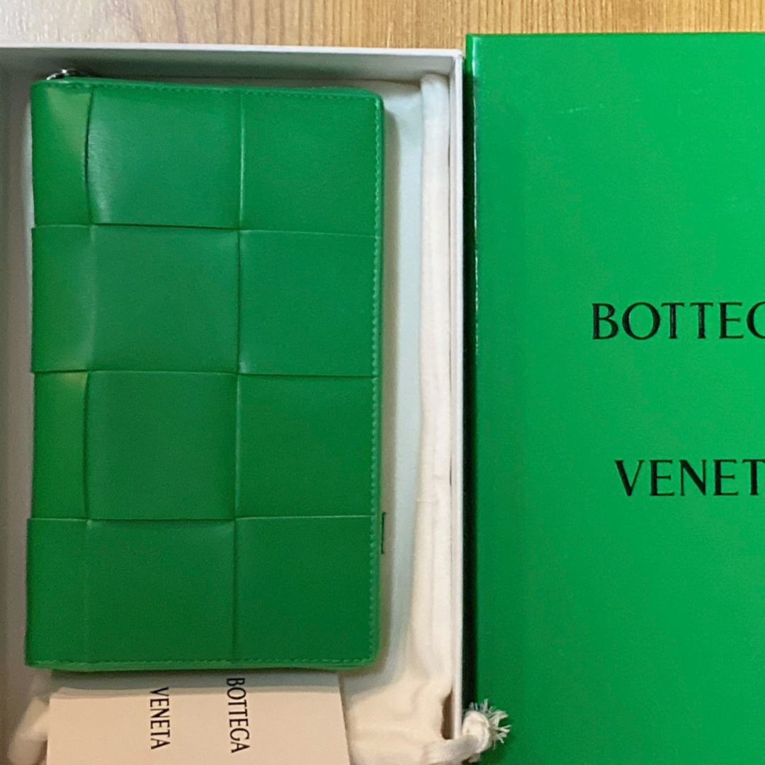 未使用 ボッテガヴェネタ カセット ジップアラウンドウォレット 未使用 ボッテガヴェネタ カセット ジップアラウンドウォレット