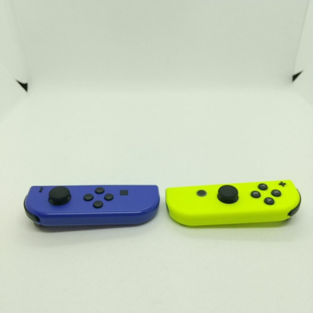 Nintendo Switch(ニンテンドースイッチ)のジョイコン　ネオンイエロー右(R) ①＆ブルー濃い青左のみ(L) ① エンタメ/ホビーのゲームソフト/ゲーム機本体(家庭用ゲーム機本体)の商品写真